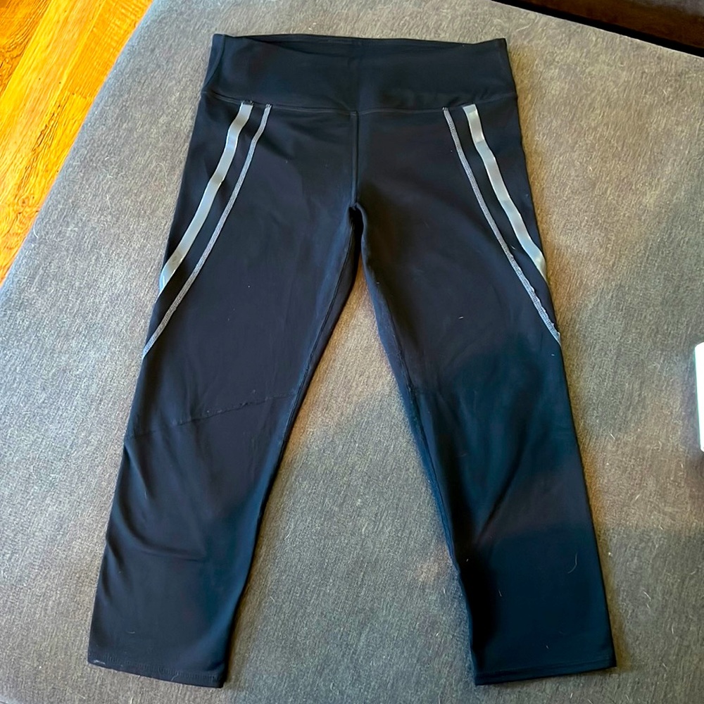 Small fabeletics capris